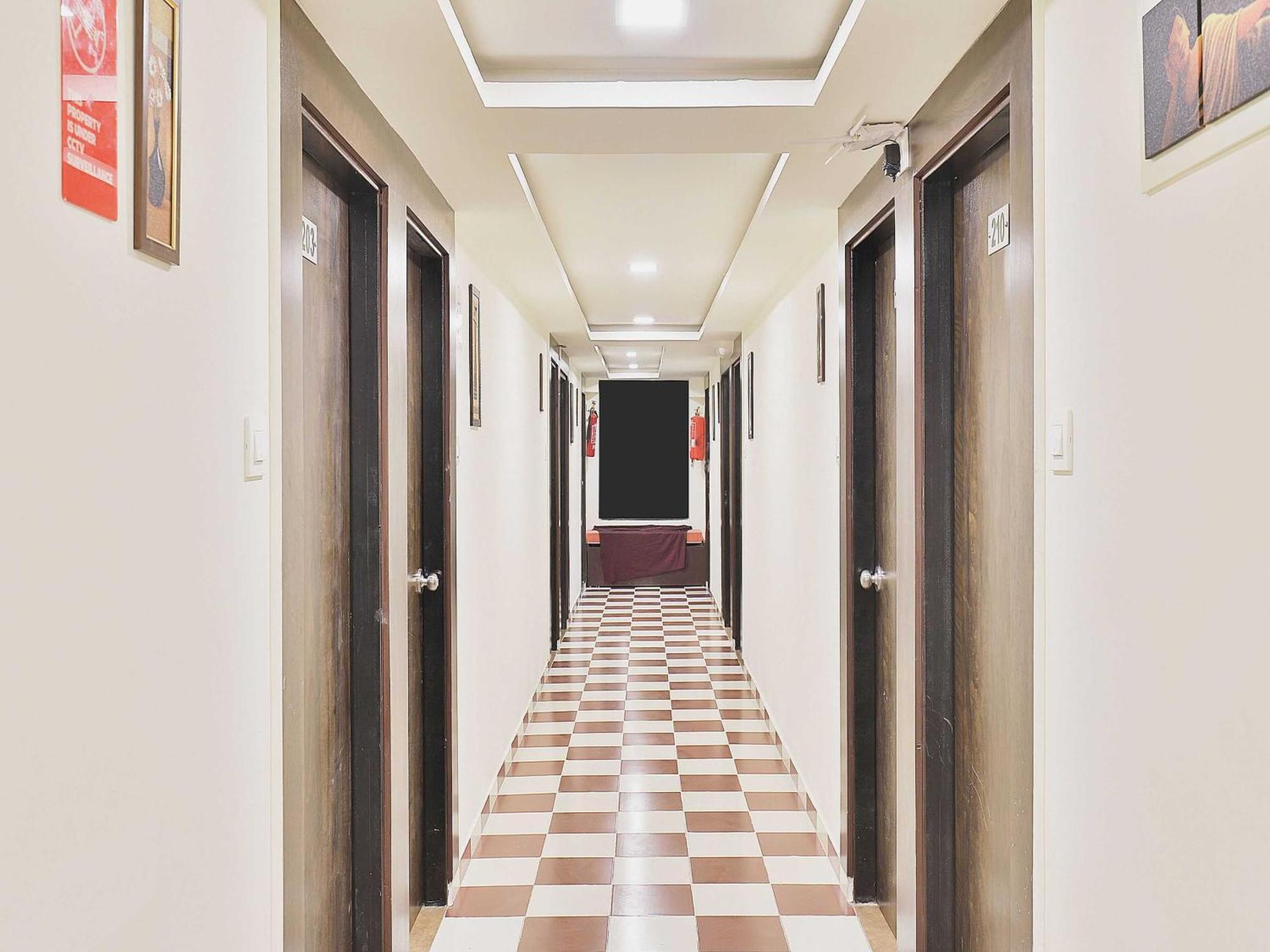 Hotel O Kajri Koba Luaran gambar