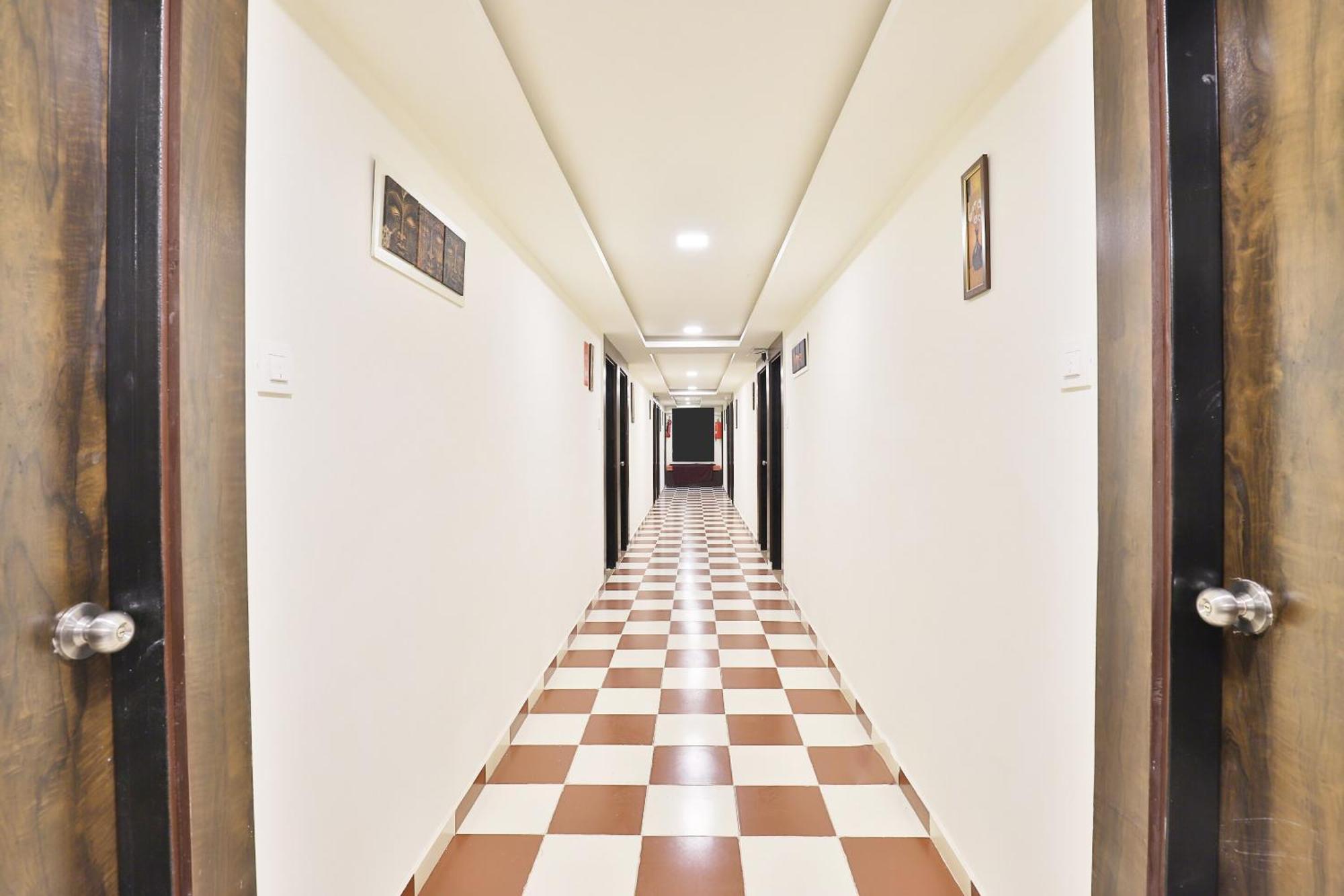 Hotel O Kajri Koba Luaran gambar